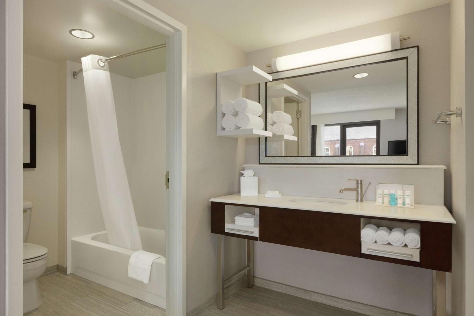 Hampton Inn & Suites Nashville-Downtown Εξωτερικό φωτογραφία